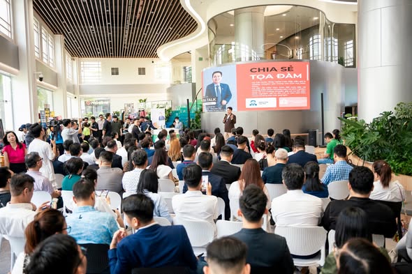Business & Library Số 4 — ảnh 3