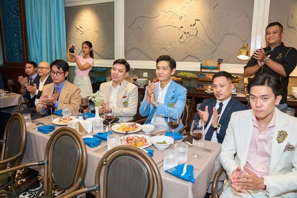 Coffee Share Số 5 (Ngôn Ngữ Trang Phục) — ảnh 4