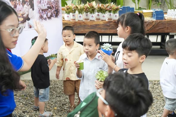 Hè Xanh Cùng Con — ảnh 2