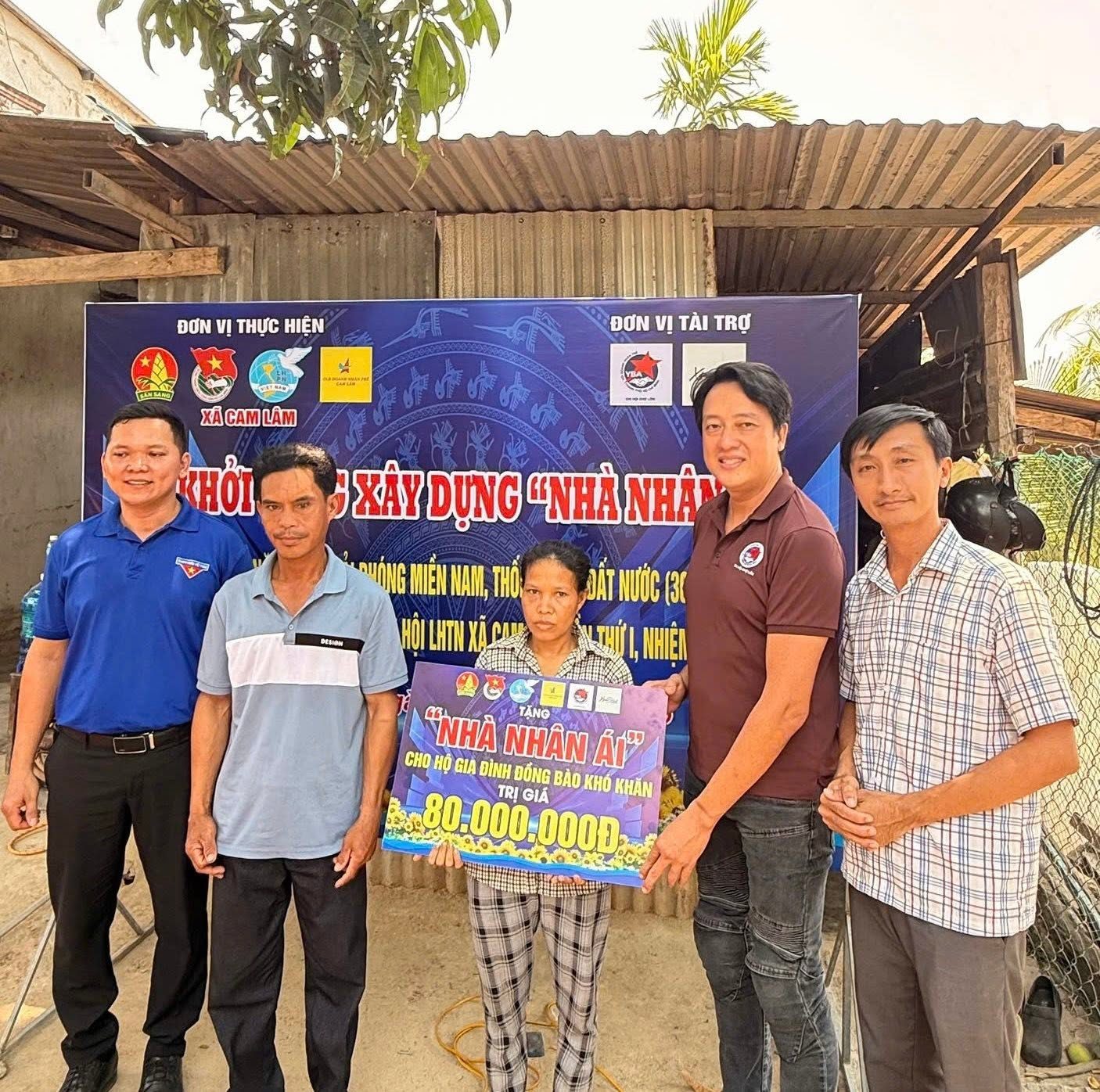 Nhà nhân ái tại Cam Lâm