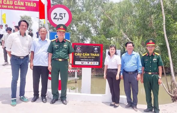 Nhịp Câu Doanh Nhân Số 1 (Cầu Cần Thảo) — ảnh 4