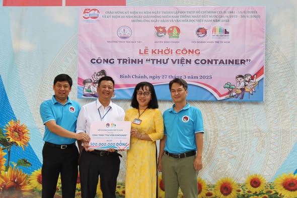 Thư Viện Container (Bình Chánh)