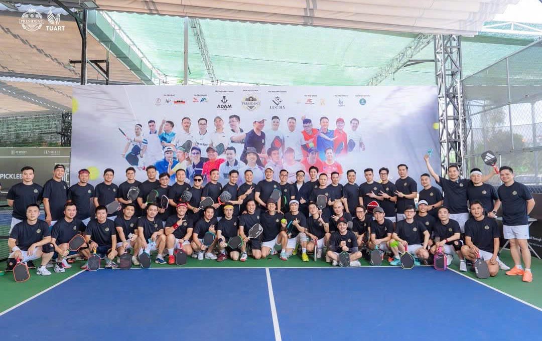 Hội Doanh Nhân Trẻ TP.HCM giành Cúp Vô Địch Giải President Pickleball Club 2025 Giao Lưu Giữa Các Doanh Nhân, Ca Sĩ KOL… Giữa TP.HCM và Hà Nội